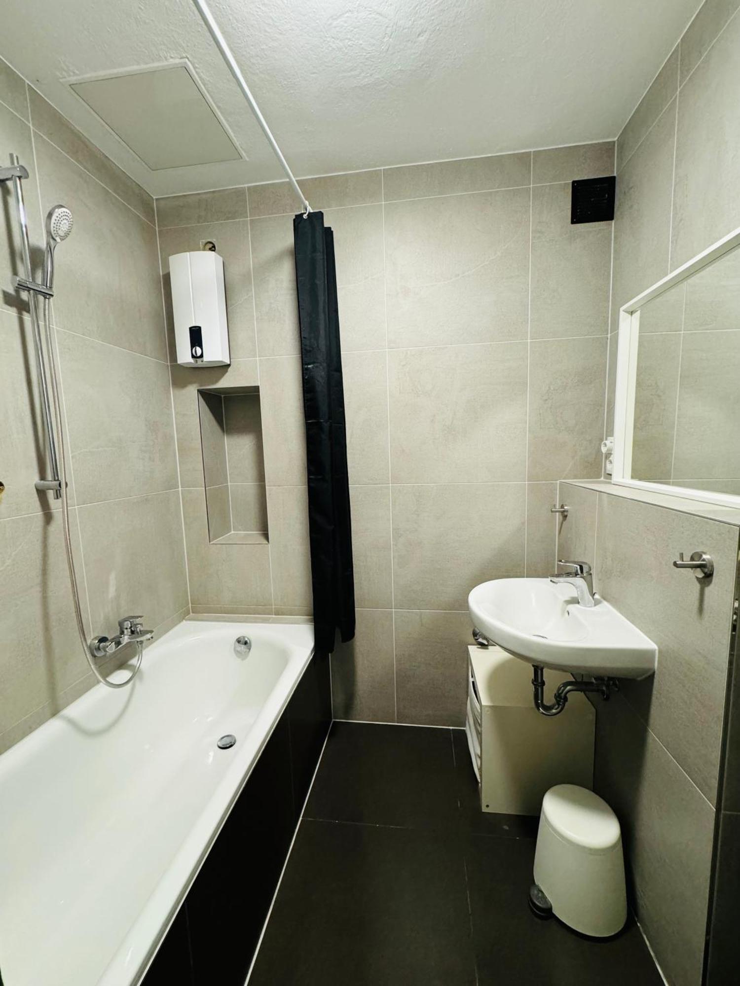 Zentrale Wohnung Mit Balkon Koblenz  Dış mekan fotoğraf